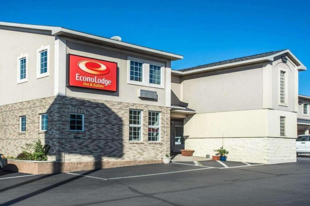 Econo Lodge & Suites Airport North Syracuse Kültér fotó