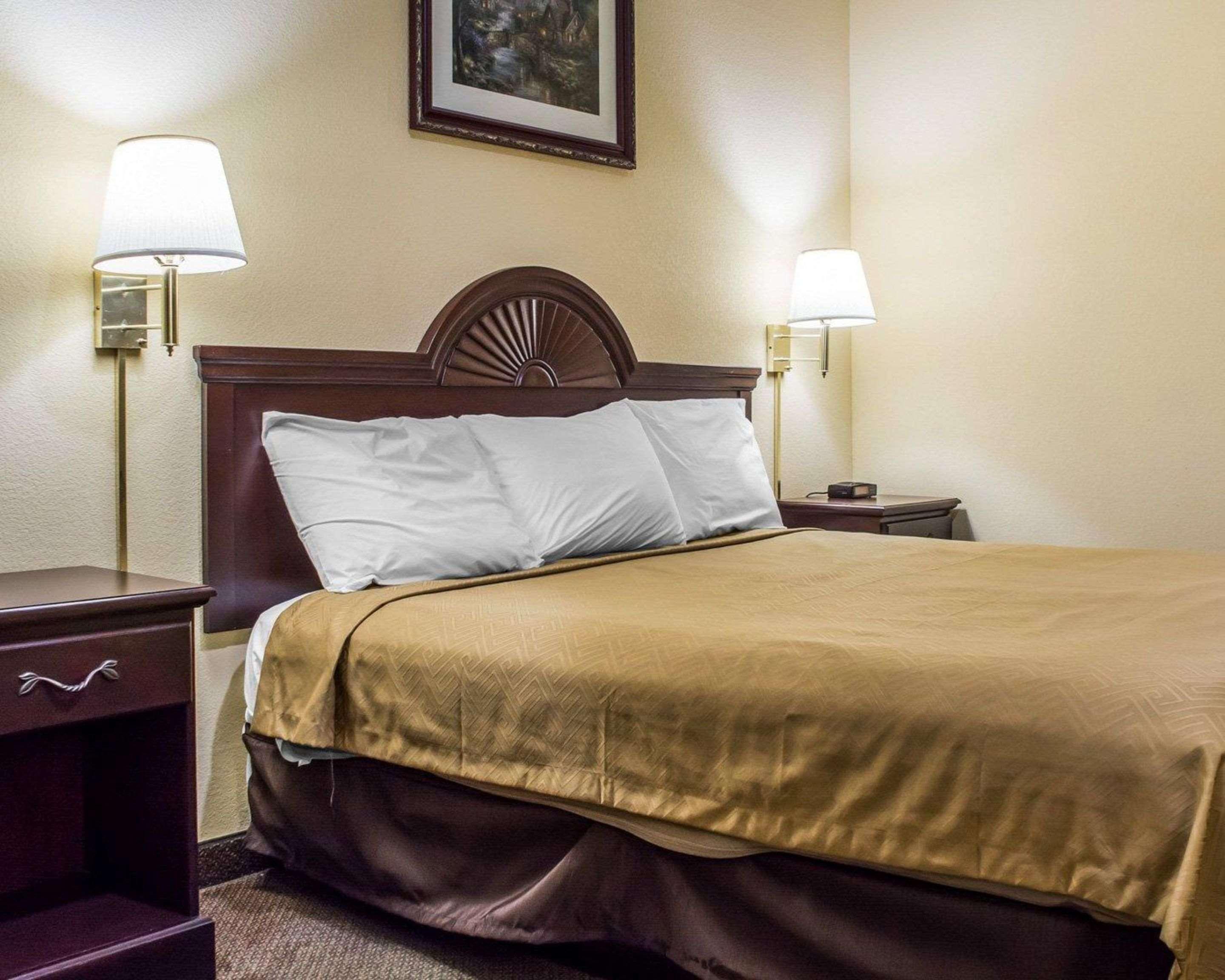 Econo Lodge & Suites Airport North Syracuse Kültér fotó