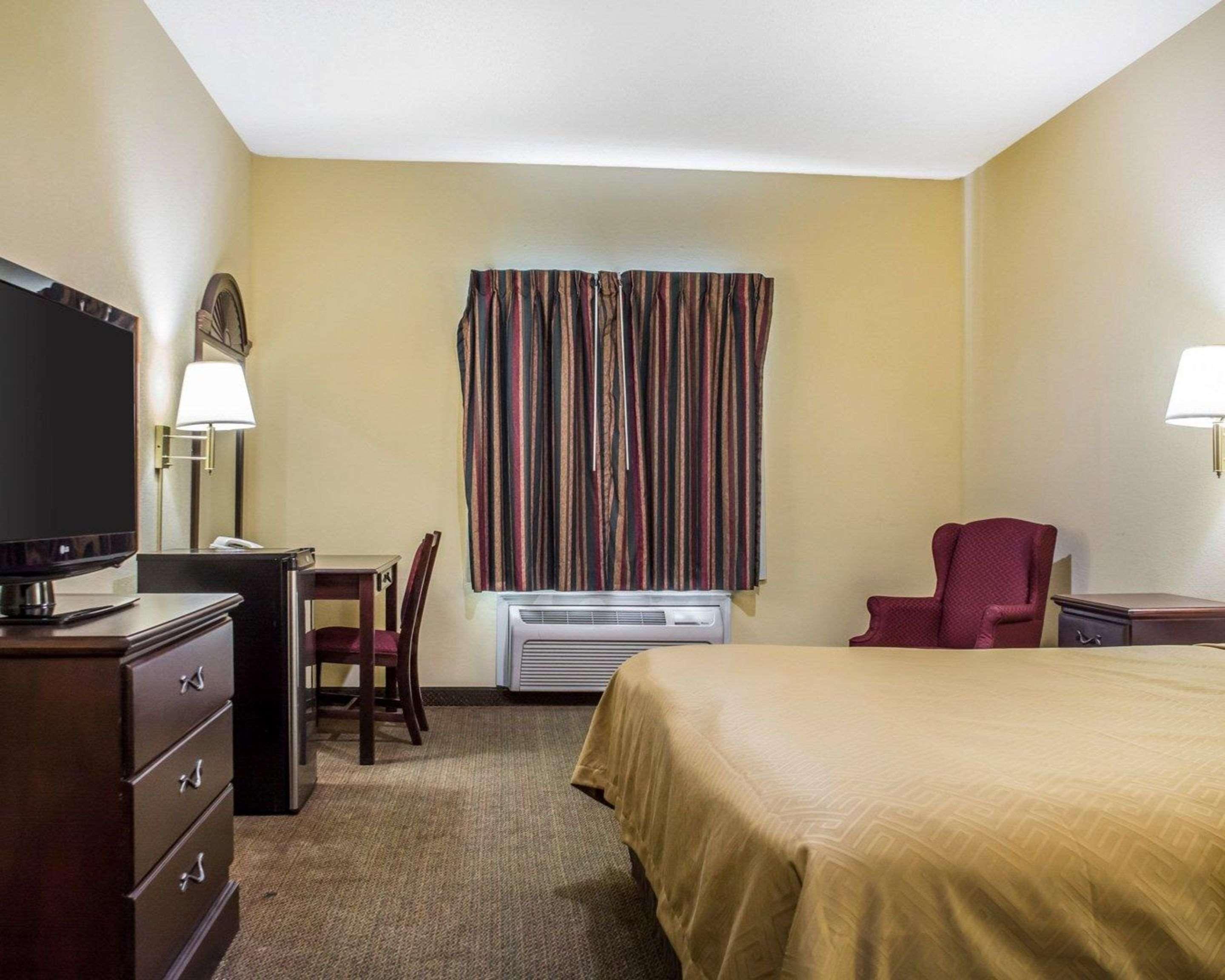 Econo Lodge & Suites Airport North Syracuse Kültér fotó