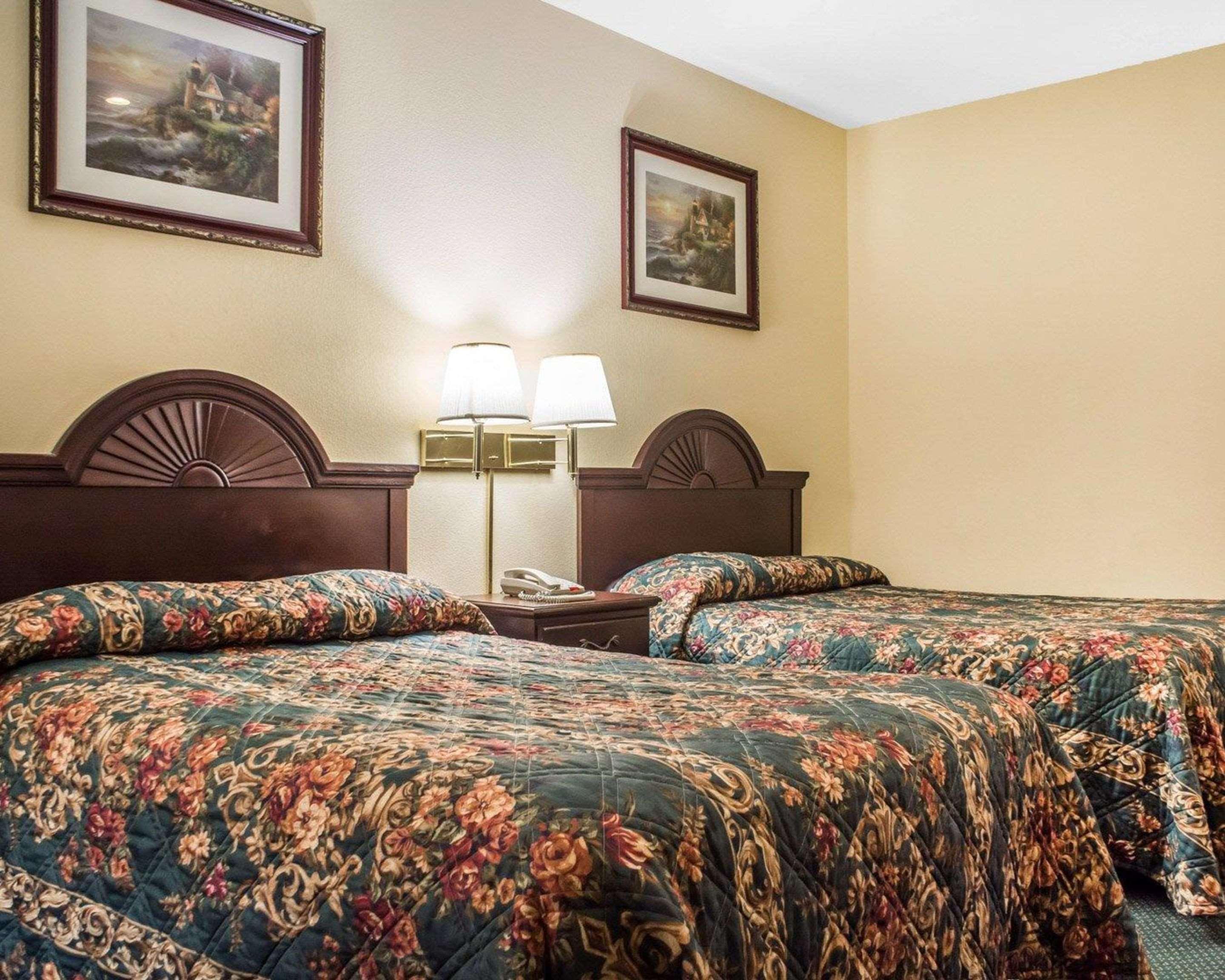 Econo Lodge & Suites Airport North Syracuse Kültér fotó