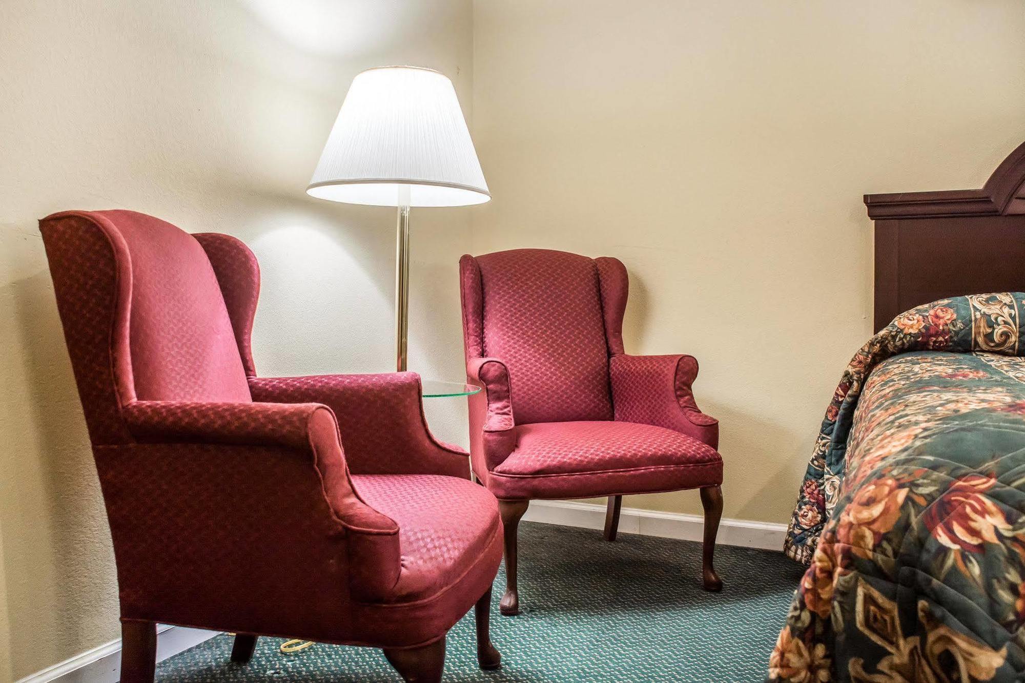 Econo Lodge & Suites Airport North Syracuse Kültér fotó