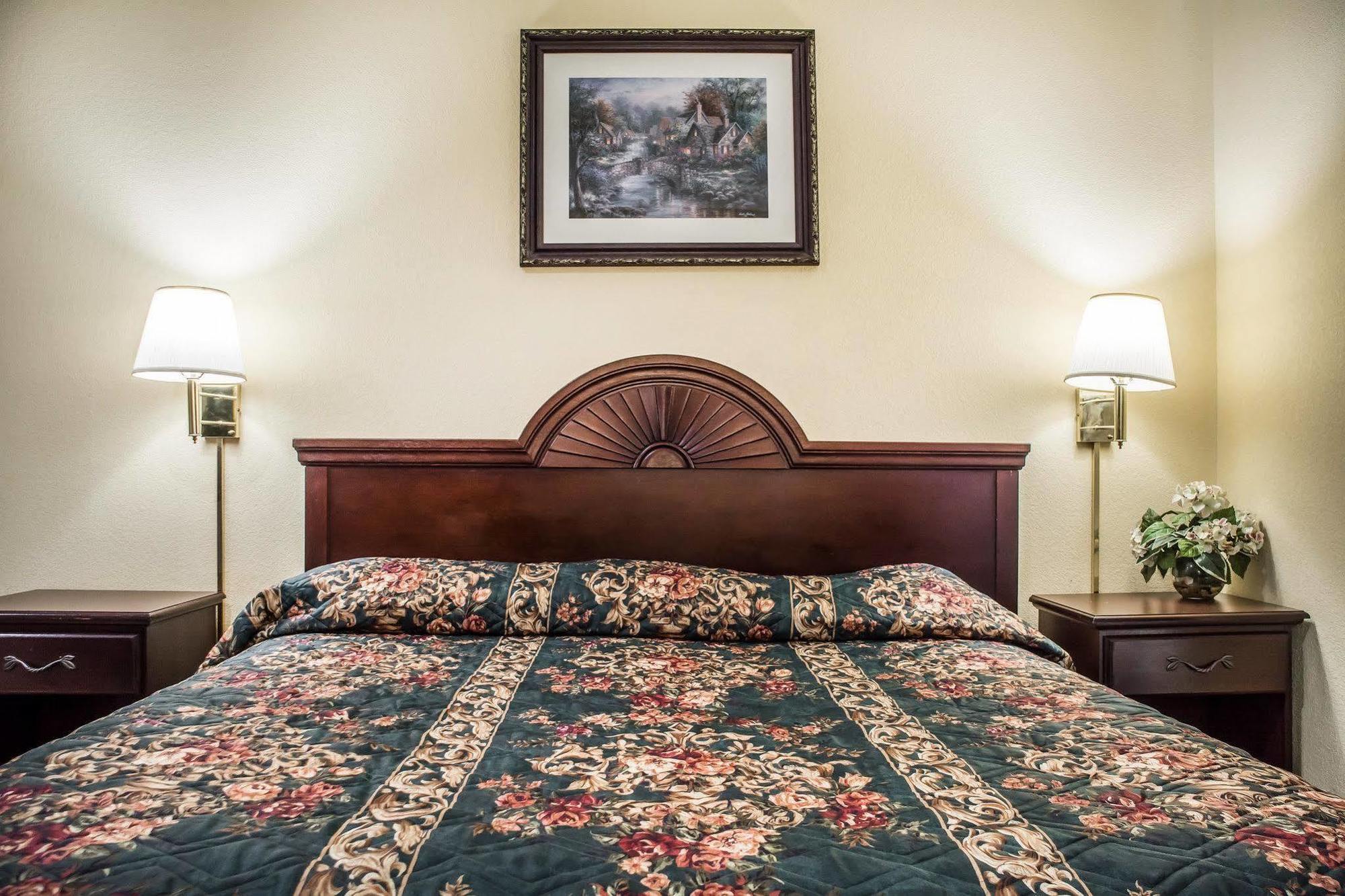 Econo Lodge & Suites Airport North Syracuse Kültér fotó